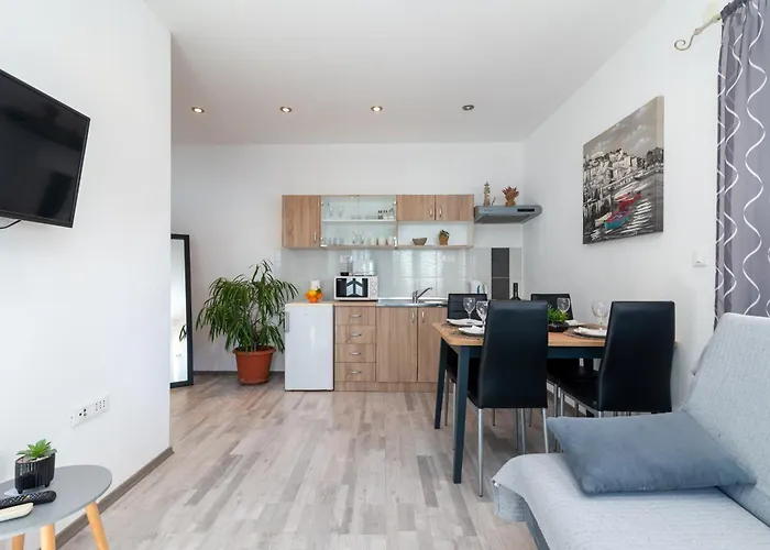 Sara Apartmant Trogir-dragulin Appartement Trogir